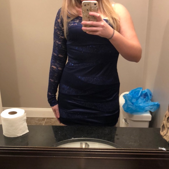 Dresses & Skirts - Minidress